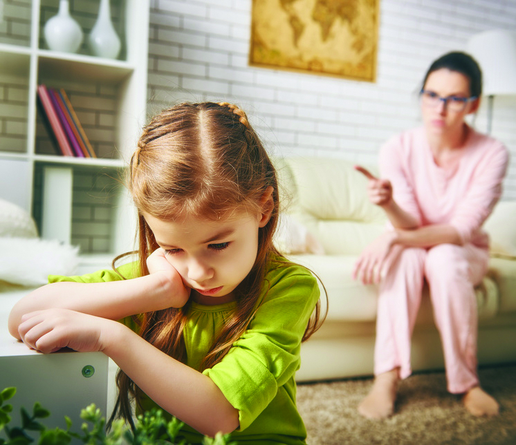 ¿Son los padres actuales más nerviosos y sobreprotectores?