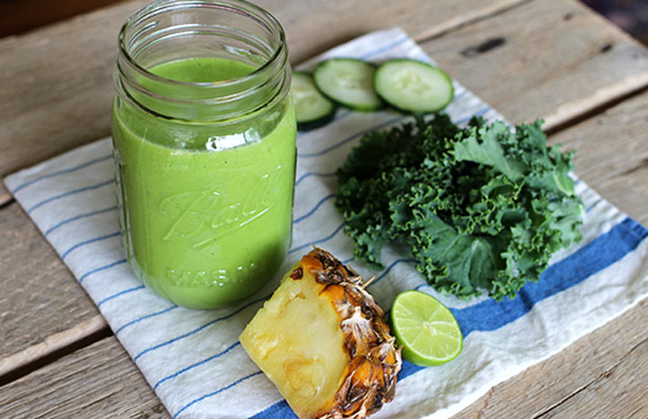 Licuado de piña, kale y manzana verde para desayuno Svetia®