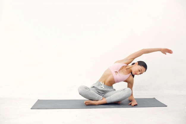 El yoga: una forma saludable de lidiar con el estrés desde casa